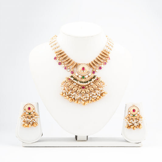 Kundan studded Heritage Rajwadi Necklace Set having Bandai and Chandan Haar-inspired layout, – A Tribute to Royal Craftsmanship