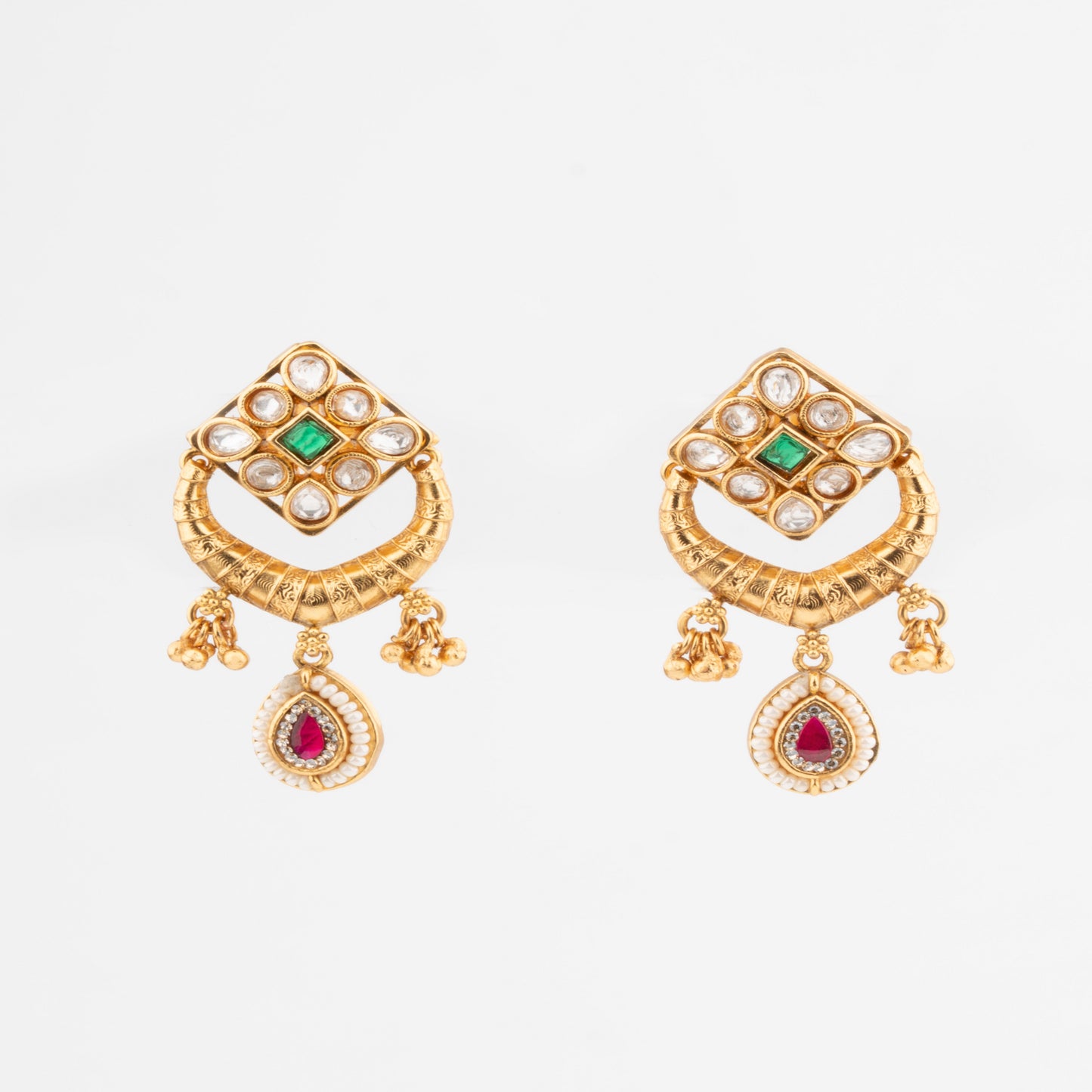 Regal Rajwadi Heritage Pendant Set with Sea Green Onyx beads & Kundan Elegance