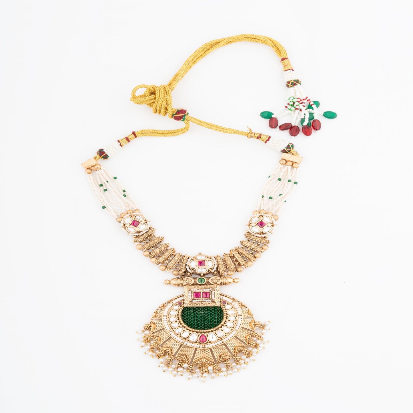 Opulence of the Royals: Heritage Jewellery Set with Kundan & Pearl Accents