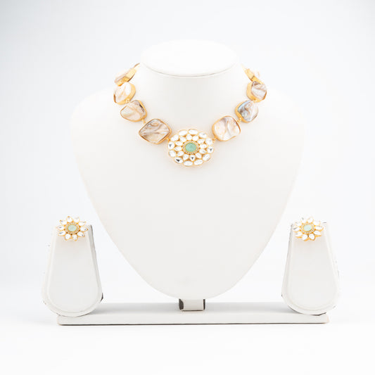 Baroque Pearl & Kundan Elegance: An Indo-Western Fusion Necklace Set