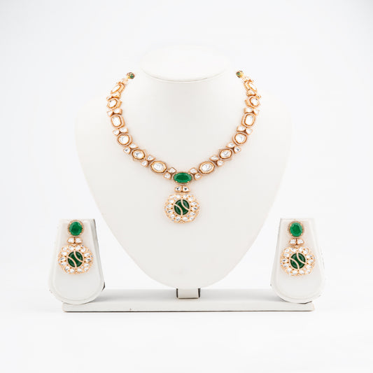 Exquisite Uncut Backsetting Kundan Necklace with Green Emerald Accents and AD Detailing