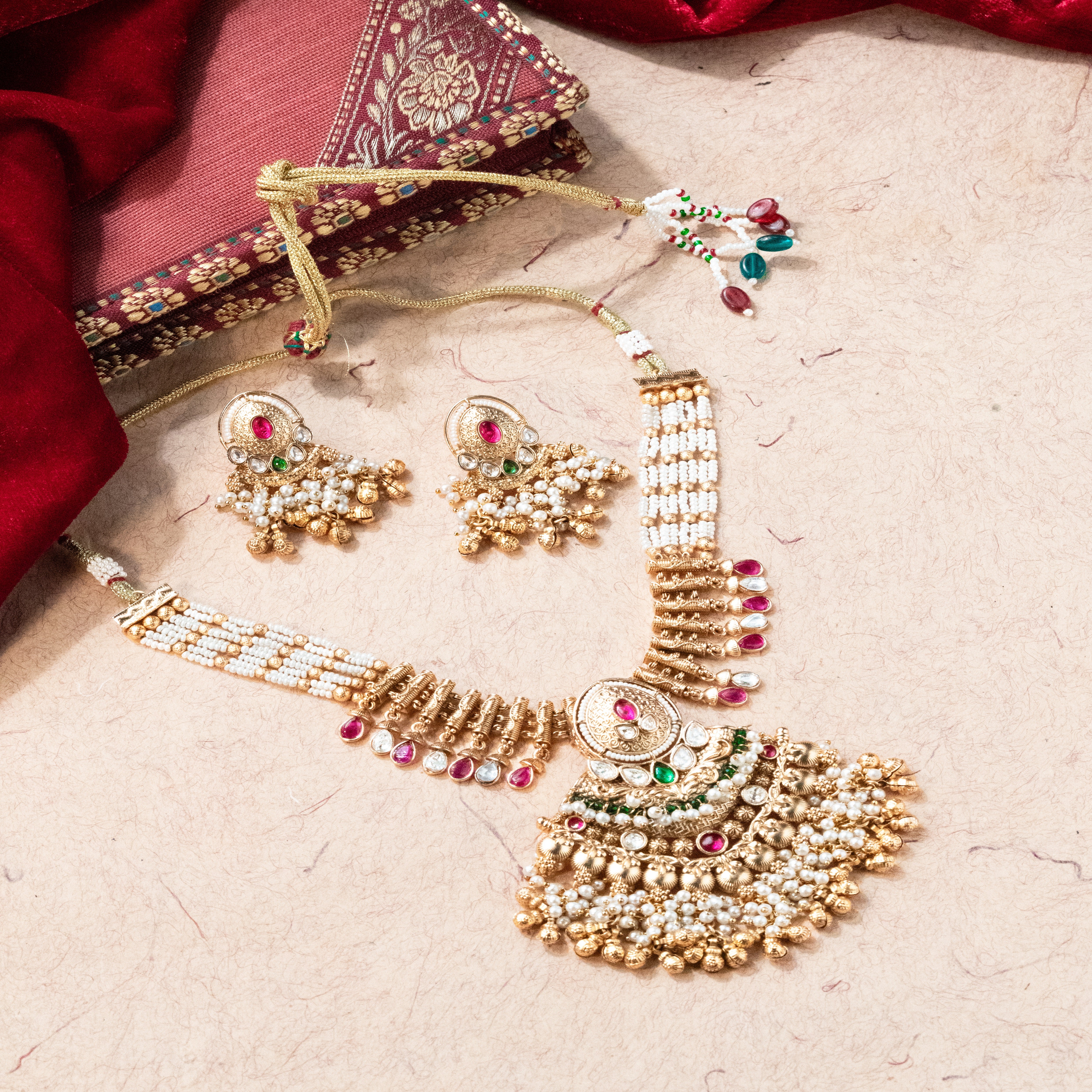 Kundan studded Heritage Rajwadi Necklace Set having Bandai and Chandan