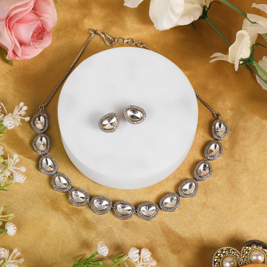 Uncut Kundan AD Necklace with Matching Studs: A Stunning Single-Line Design, Skillfully Polished in Elegant Gold and Silver Tones