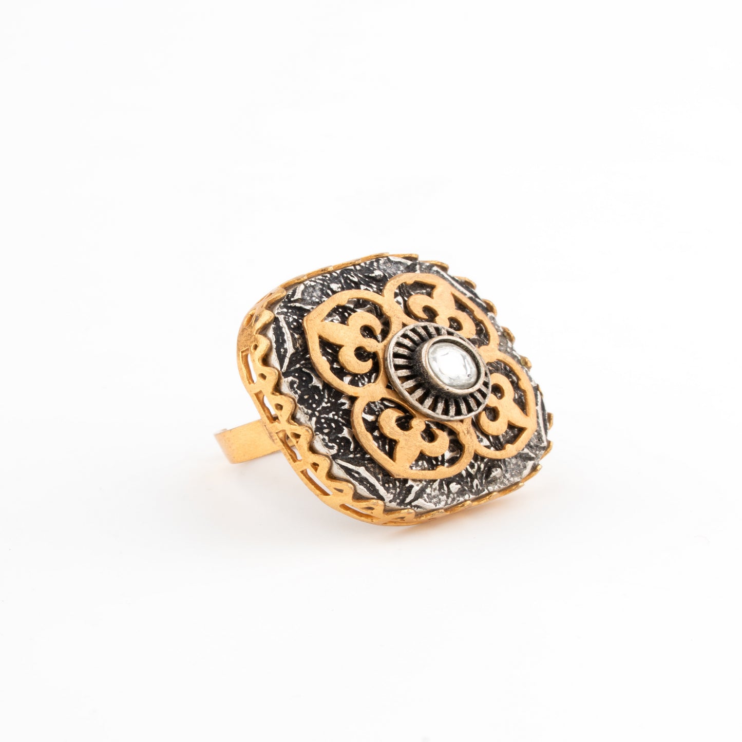 Antique-Inspired Dual-Toned Floral Ring with Mirror Center