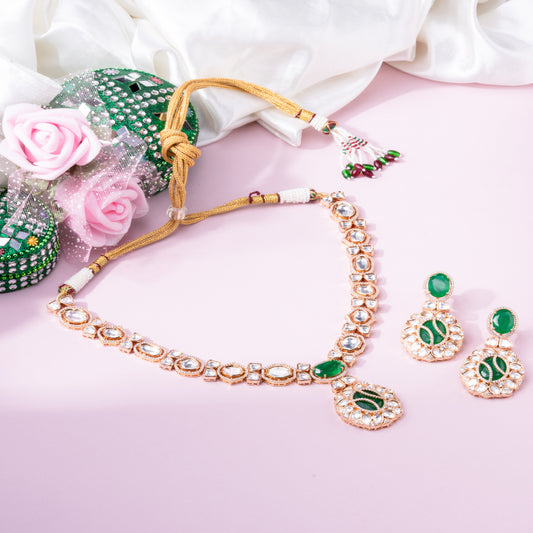 Exquisite Uncut Backsetting Kundan Necklace with Green Emerald Accents and AD Detailing